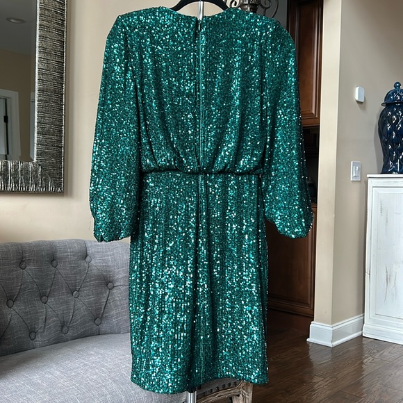 VINCE Camuto Sequin Dress NWT - Picture 4 of 5